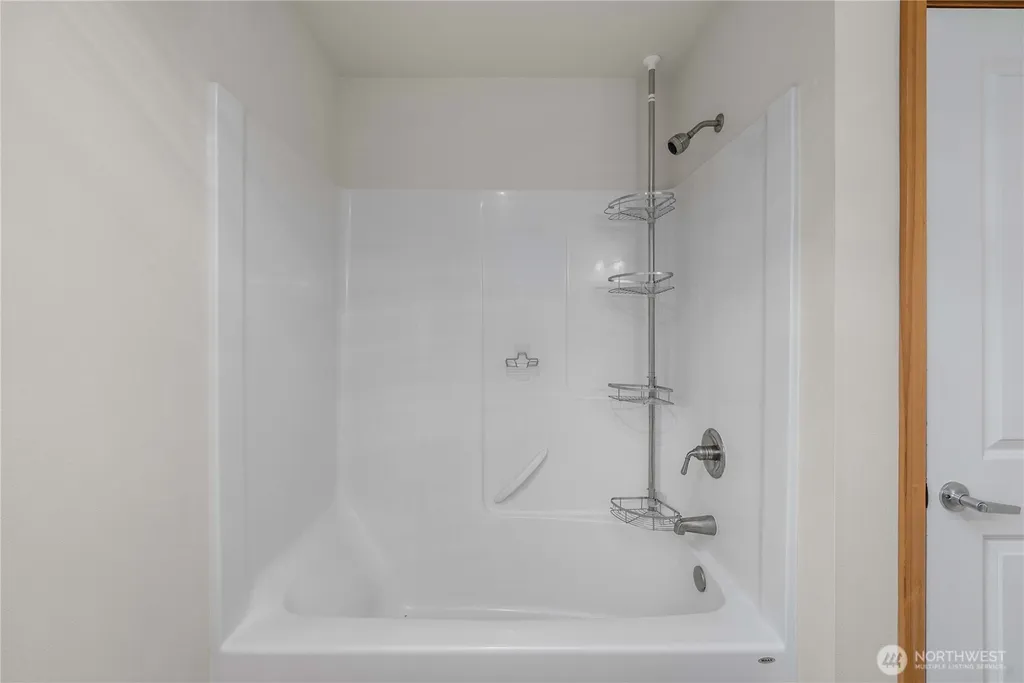 391 NE Ohenry Court Poulsbo WA 98370