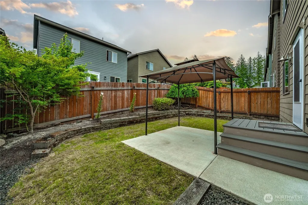 391 NE Ohenry Court Poulsbo WA 98370