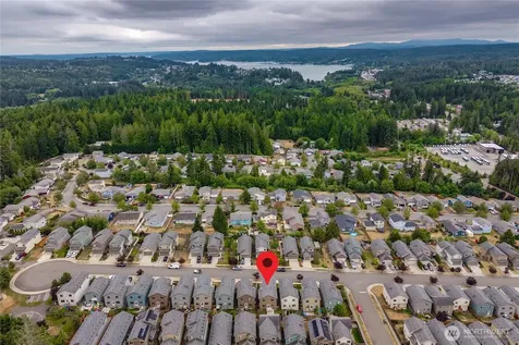 391 NE Ohenry Court Poulsbo WA 98370