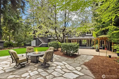 10444 SE 22nd Street Bellevue WA 98004