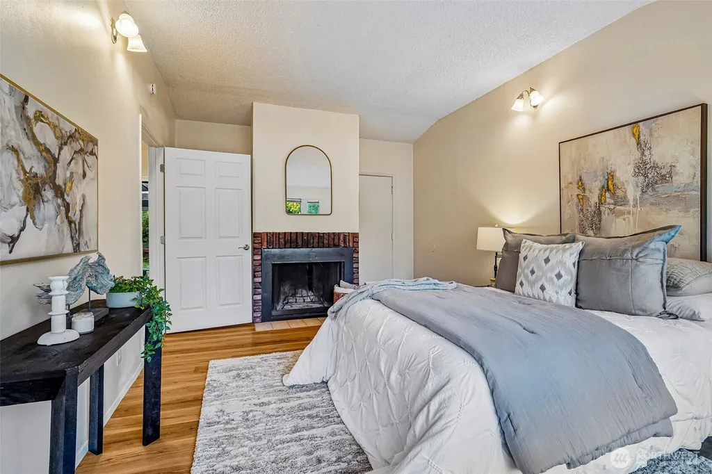1208 NE Northgate Way Seattle WA 98125