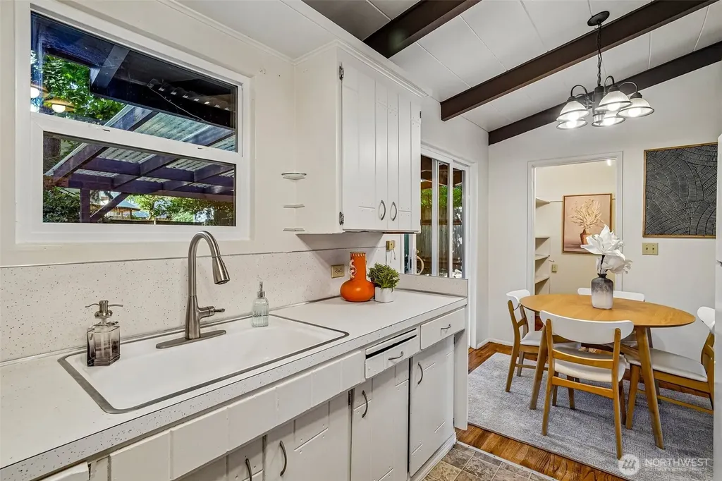 1208 NE Northgate Way Seattle WA 98125