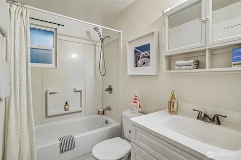 1208 NE Northgate Way Seattle WA 98125