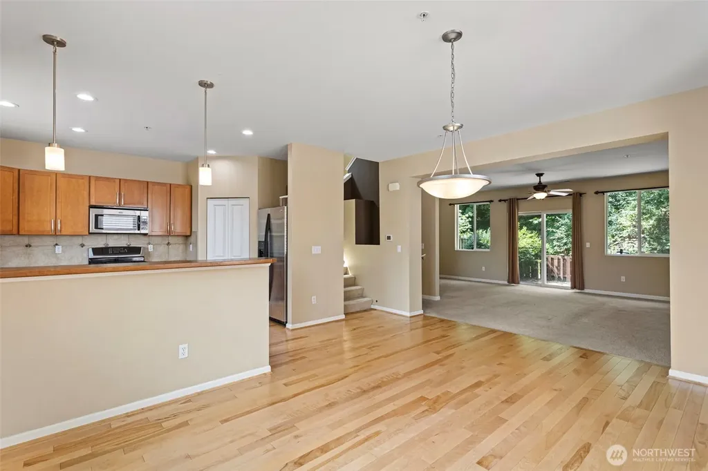 21251 S 40th Place Seatac WA 98198