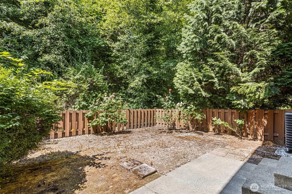 21251 S 40th Place Seatac WA 98198