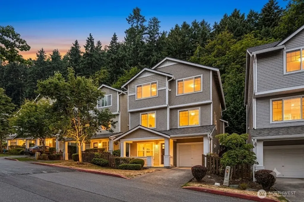 21251 S 40th Place Seatac WA 98198