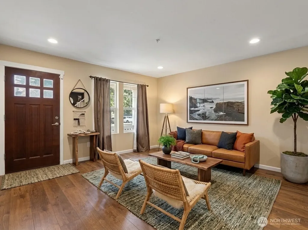 21251 S 40th Place Seatac WA 98198