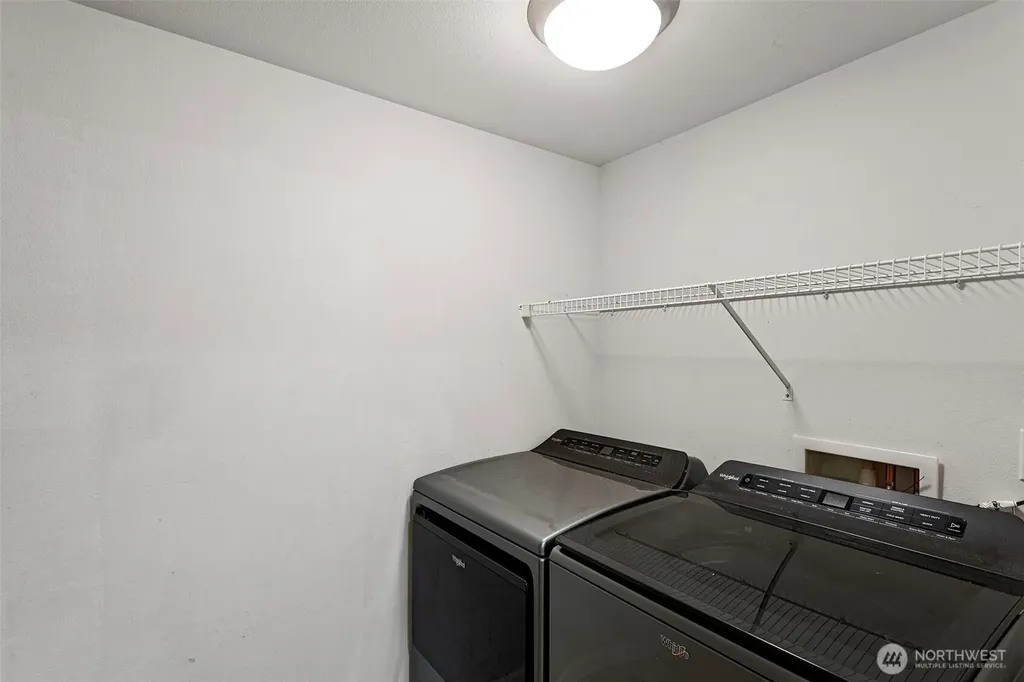 21251 S 40th Place Seatac WA 98198