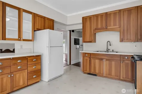 840 Crest Avenue Kent WA 98030