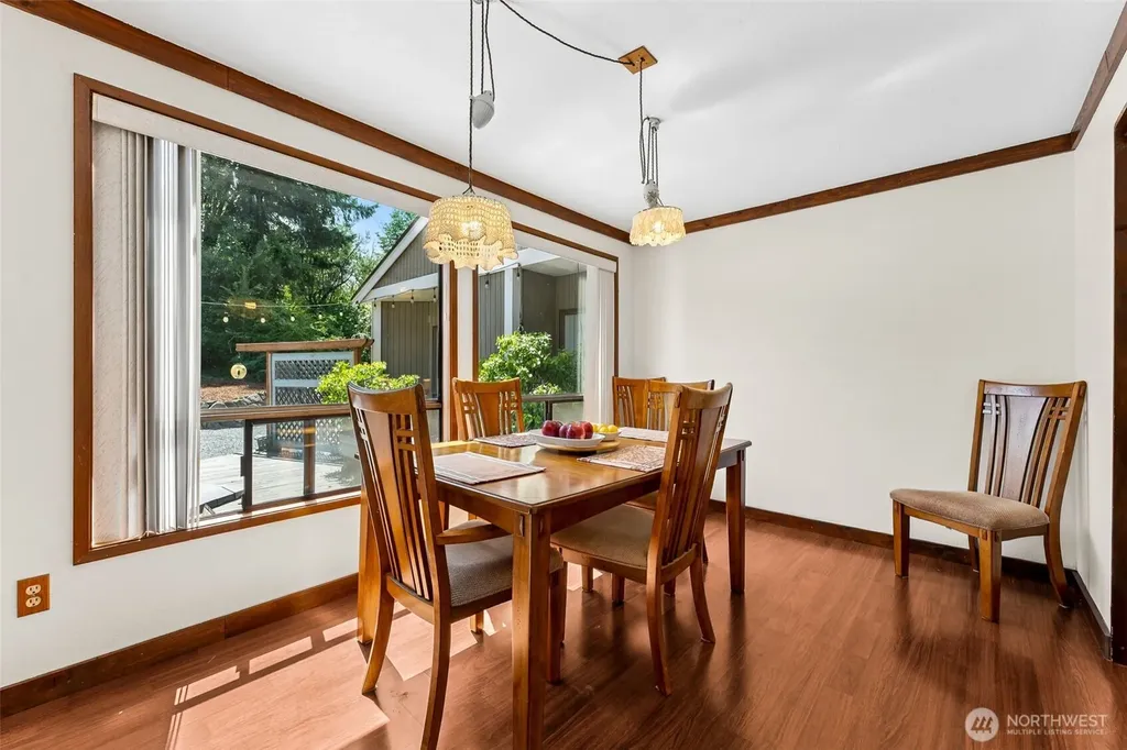 2407 SE 8th Place Renton WA 98055