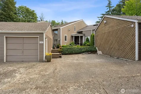2407 SE 8th Place Renton WA 98055
