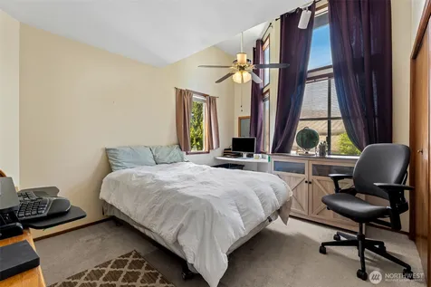 2407 SE 8th Place Renton WA 98055