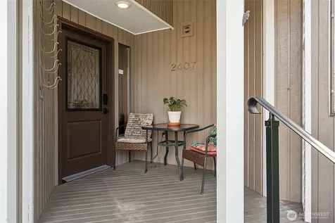 2407 SE 8th Place Renton WA 98055