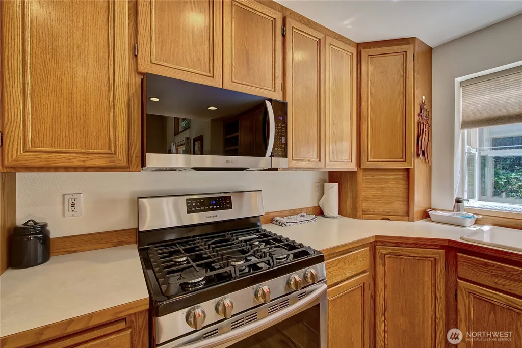 8618 154th Pl NW Stanwood WA 98292
