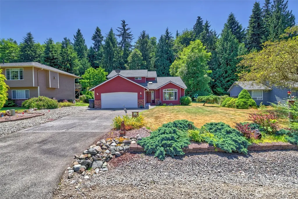 8618 154th Pl NW Stanwood WA 98292