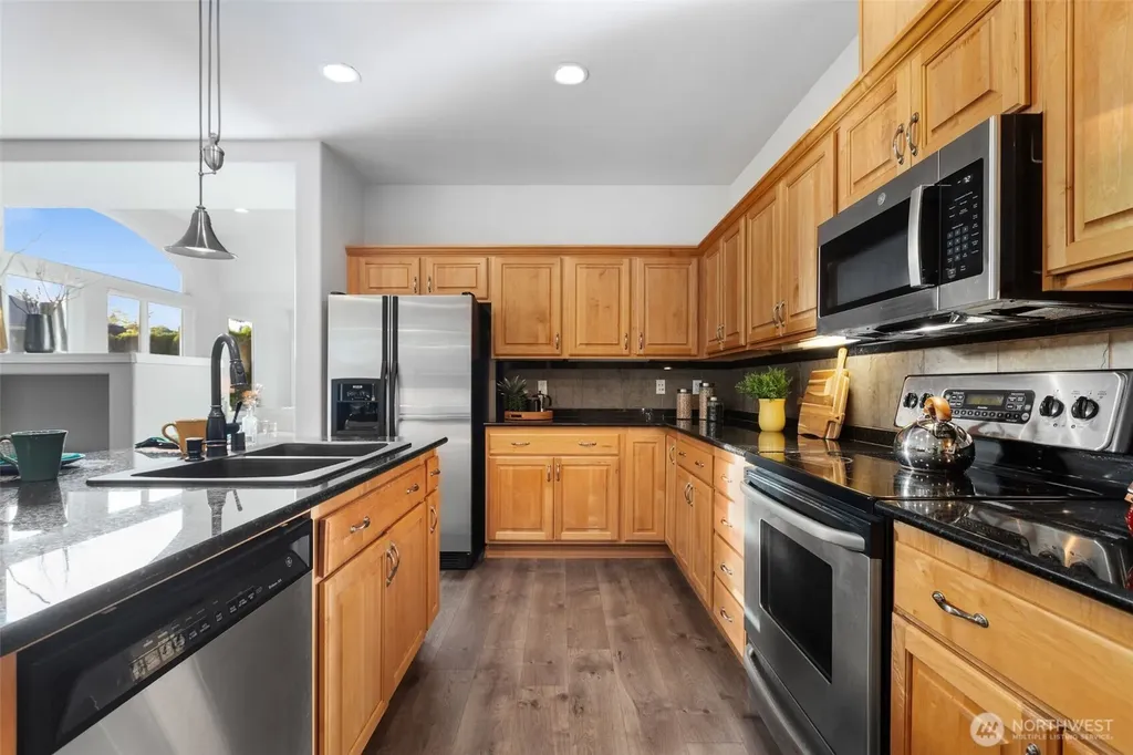23011 NE 124th Place Redmond WA 98053