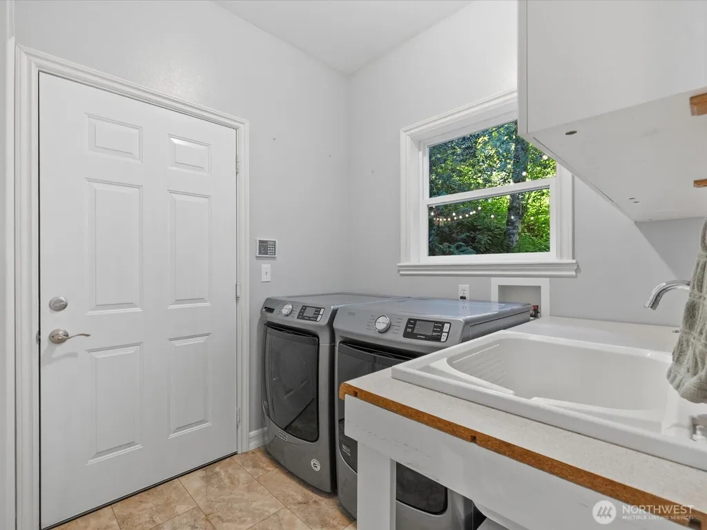 21414 92nd Avenue NE Arlington WA 98223
