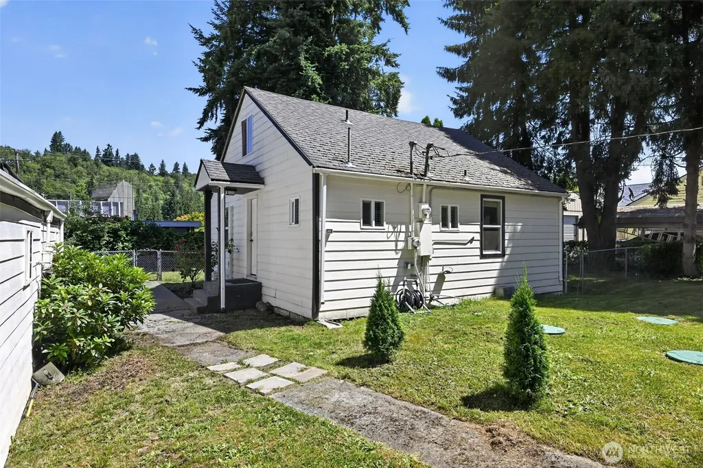 14808 131st Avenue SE Renton WA 98058