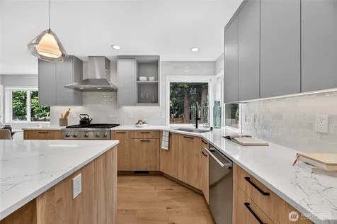 22711 SE 27th Street Sammamish WA 98075