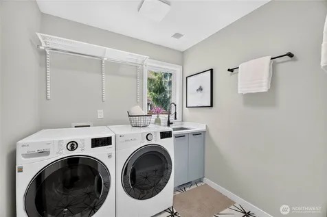 22711 SE 27th Street Sammamish WA 98075