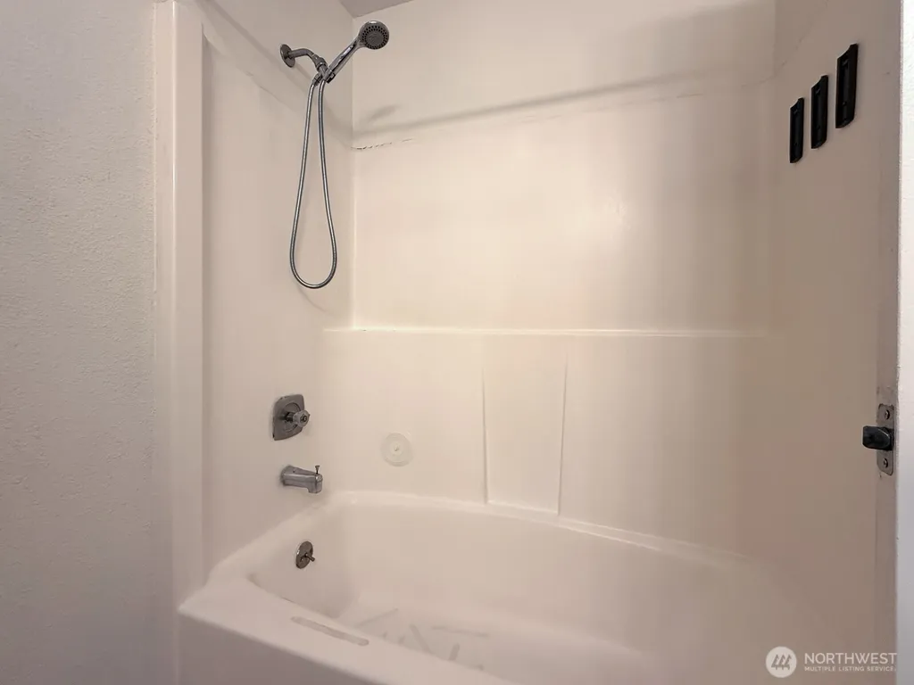 136 Mckean Court Enumclaw WA 98022