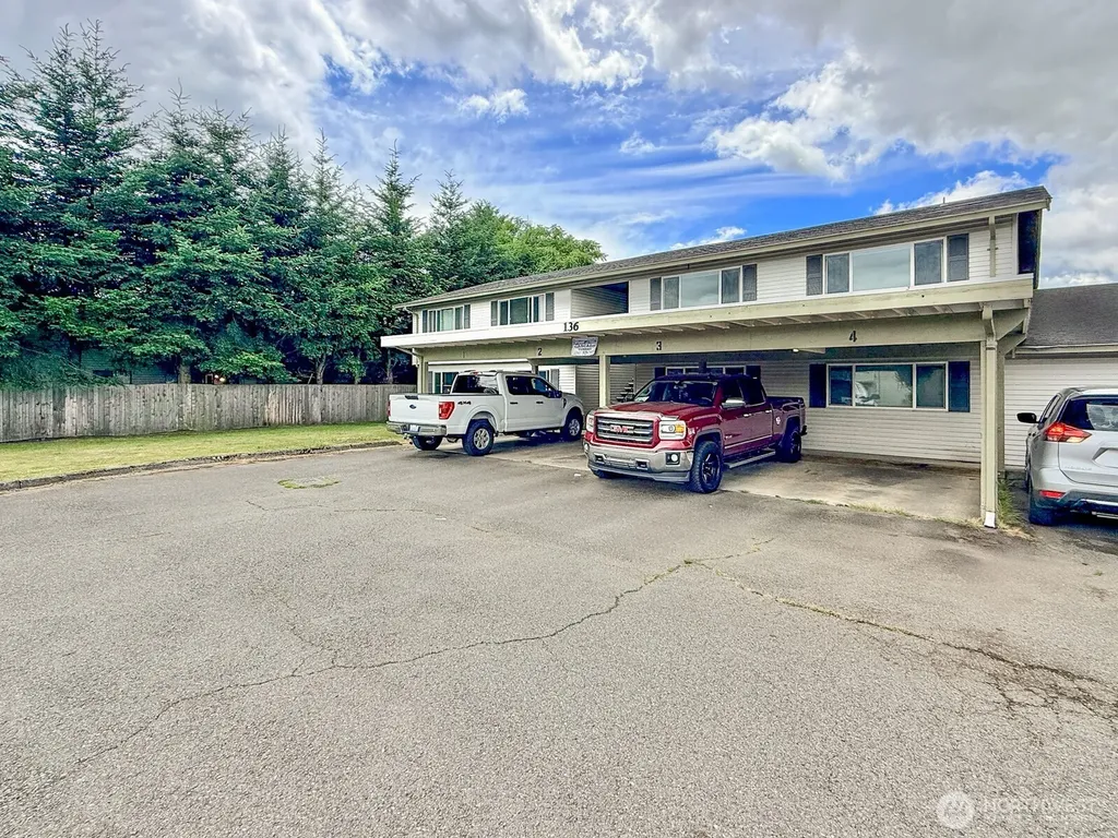 136 Mckean Court Enumclaw WA 98022
