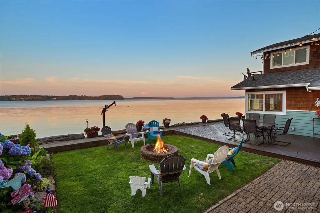 9946 Johnson Point Road NE Olympia WA 98516
