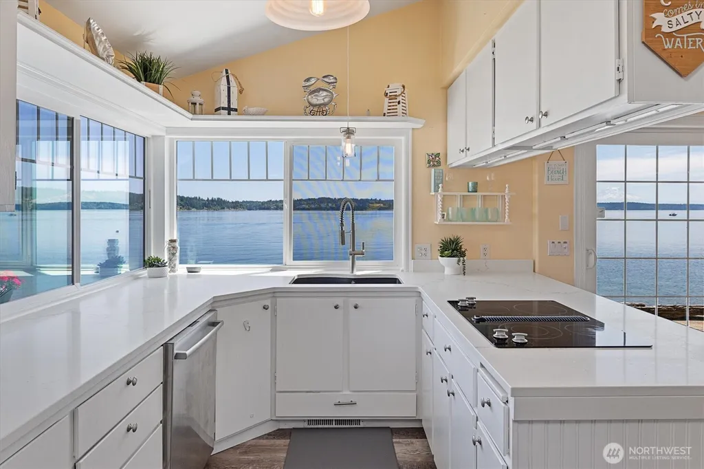 9946 Johnson Point Road NE Olympia WA 98516