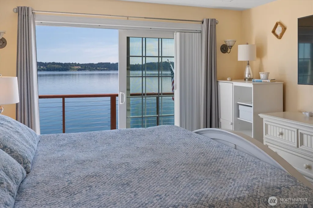 9946 Johnson Point Road NE Olympia WA 98516