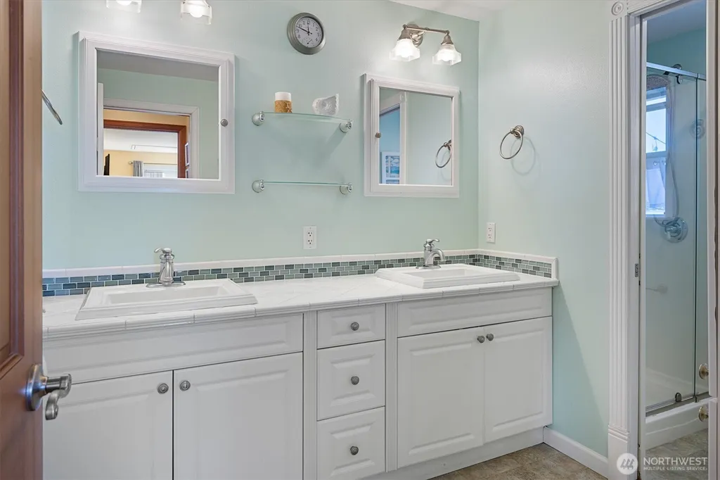 9946 Johnson Point Road NE Olympia WA 98516