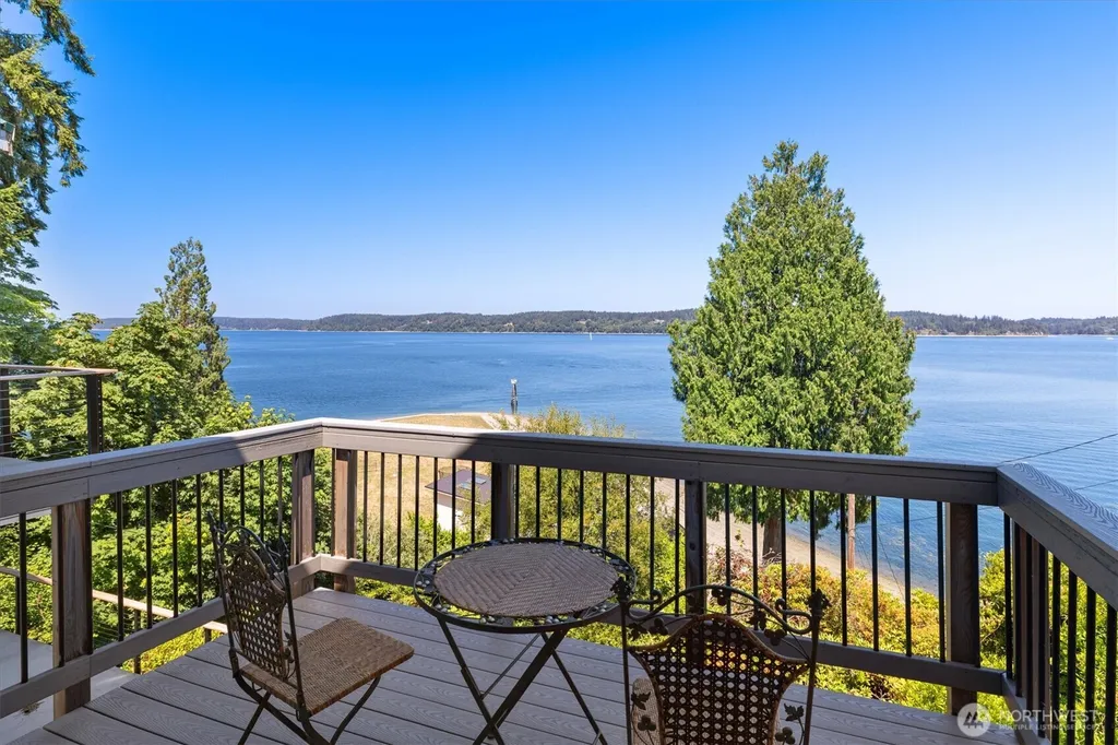 9946 Johnson Point Road NE Olympia WA 98516