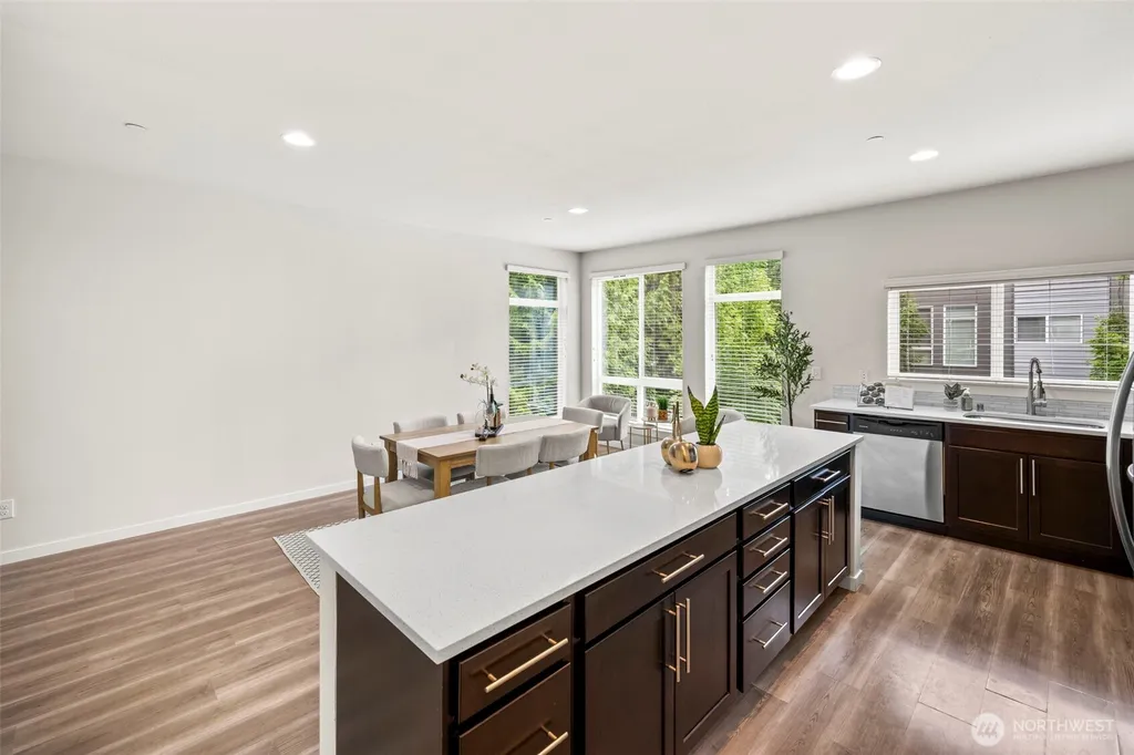 16201 Meadow Road Lynnwood WA 98087
