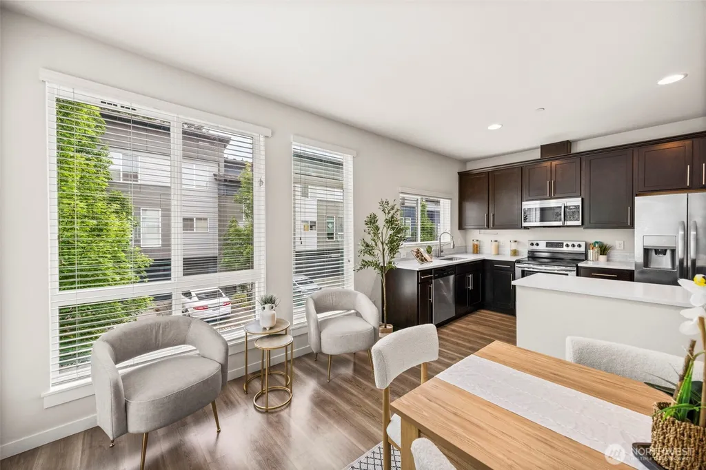 16201 Meadow Road Lynnwood WA 98087