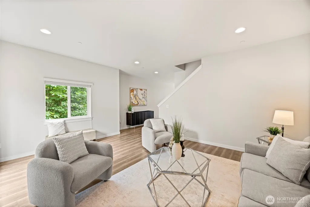 16201 Meadow Road Lynnwood WA 98087