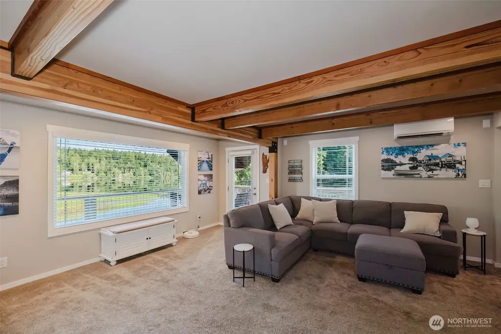 8022 Long Lake Road SE Port Orchard WA 98367