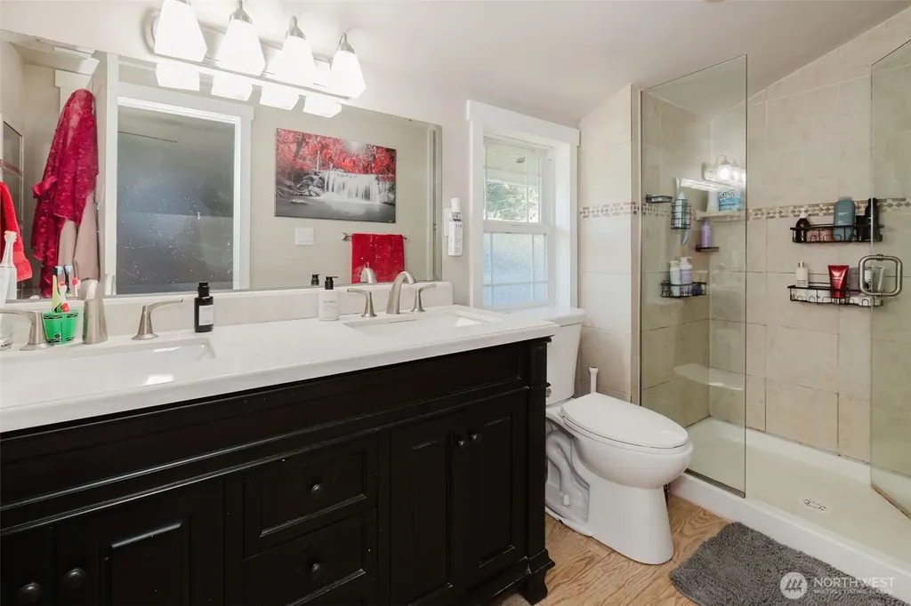 8022 Long Lake Road SE Port Orchard WA 98367