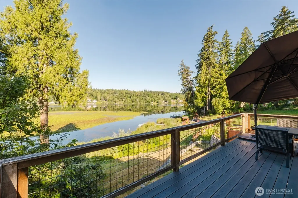 8022 Long Lake Road SE Port Orchard WA 98367