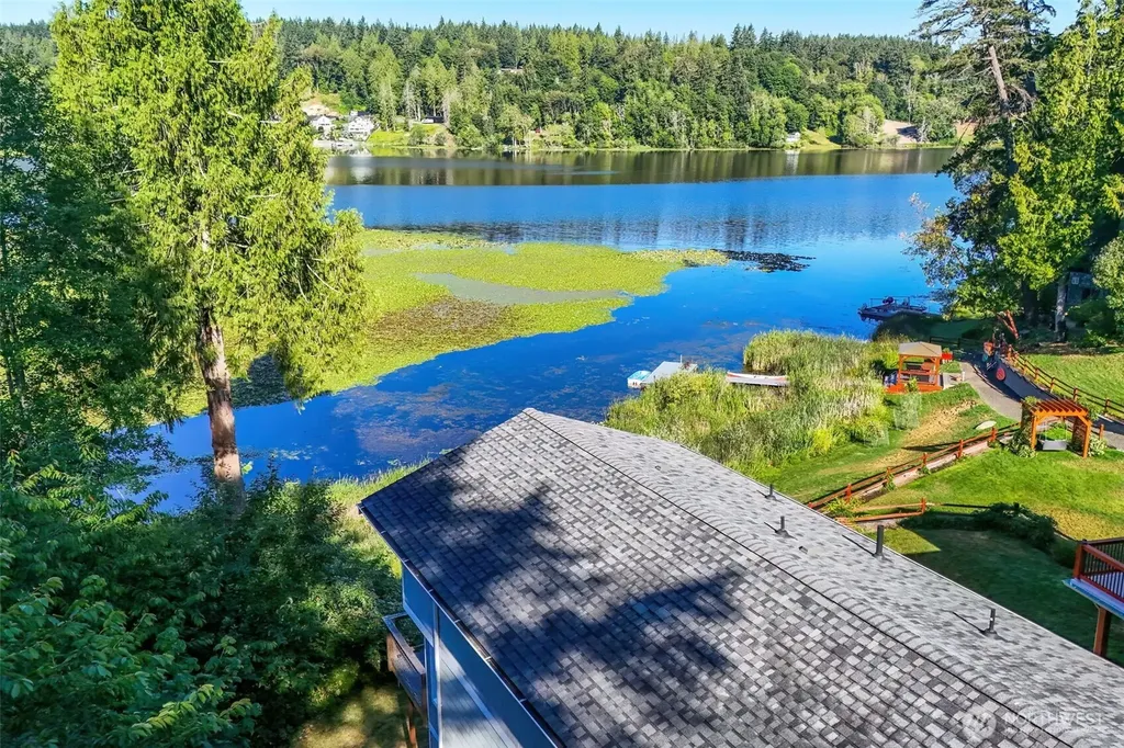 8022 Long Lake Road SE Port Orchard WA 98367