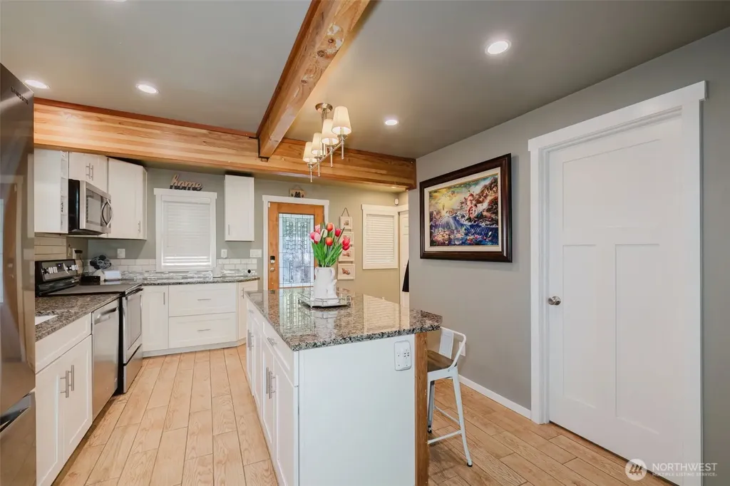 8022 Long Lake Road SE Port Orchard WA 98367