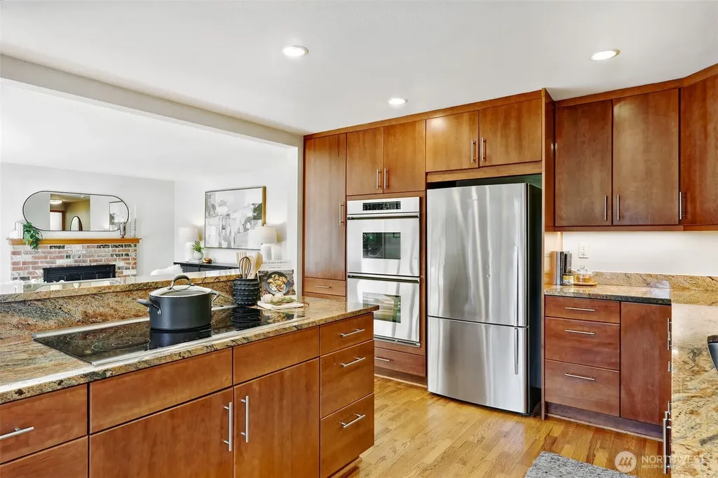 3927 SW Frontenac Street Seattle WA 98136