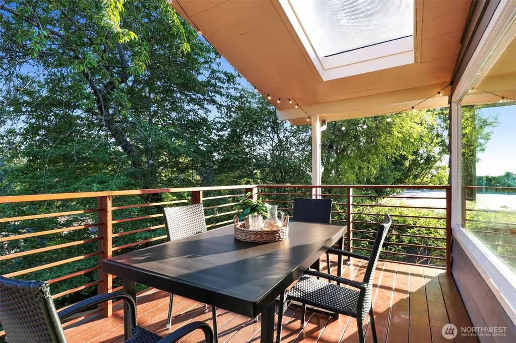 3927 SW Frontenac Street Seattle WA 98136