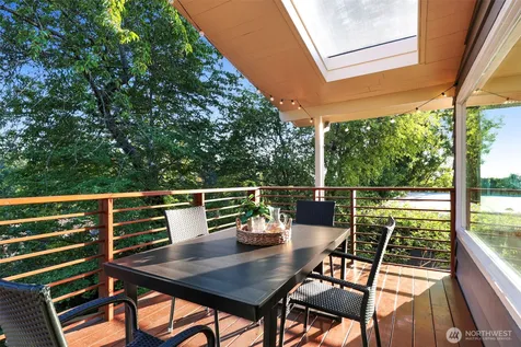 3927 SW Frontenac Street Seattle WA 98136