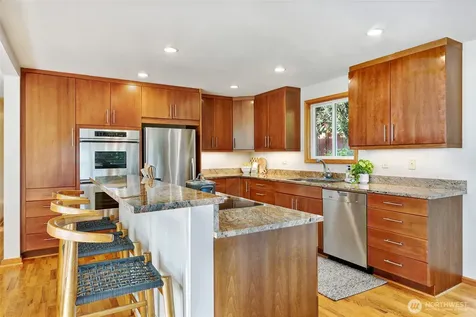 3927 SW Frontenac Street Seattle WA 98136