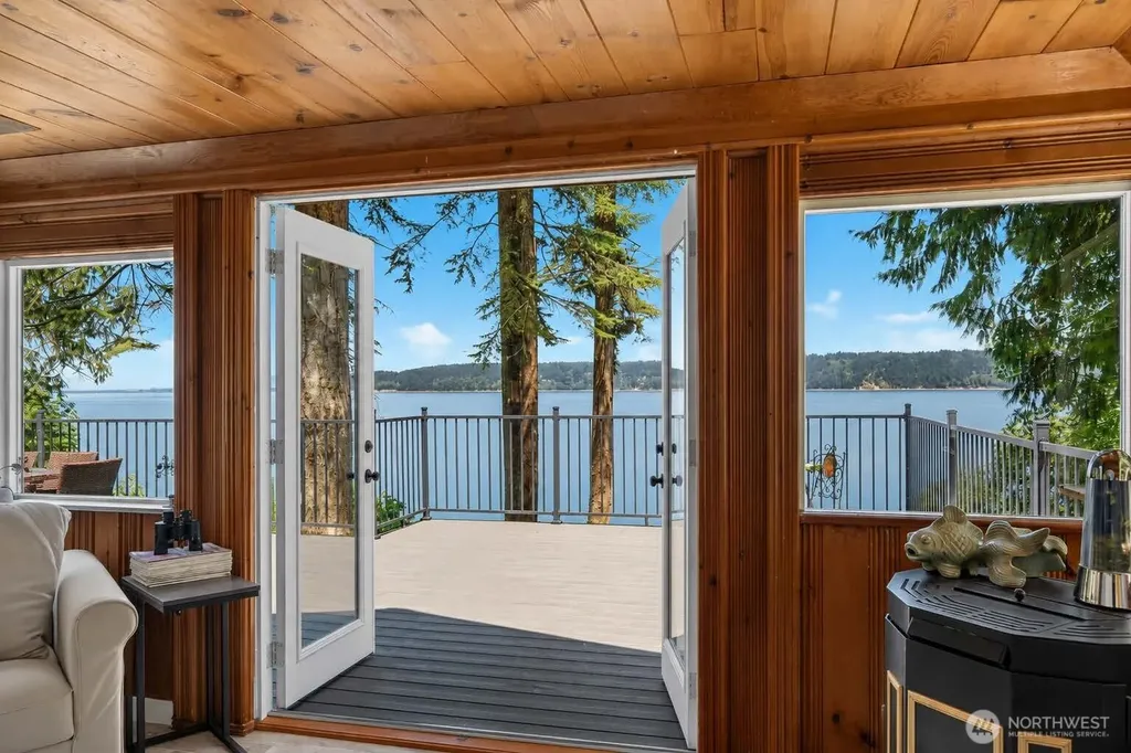 3365 Shoreline Drive Camano Island WA 98282
