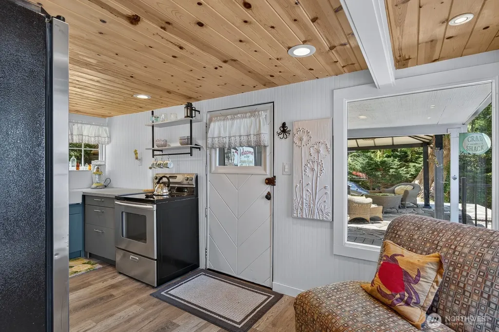 3365 Shoreline Drive Camano Island WA 98282