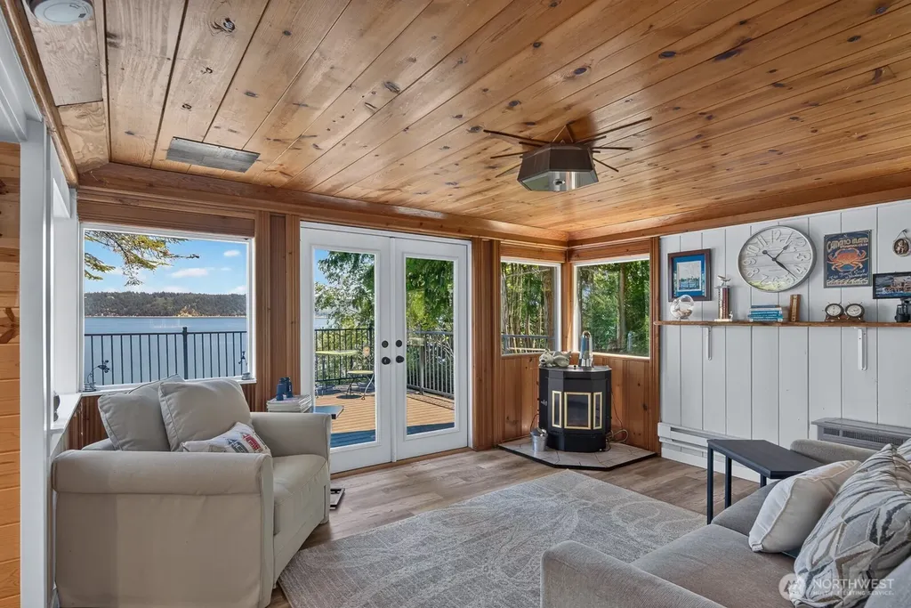 3365 Shoreline Drive Camano Island WA 98282