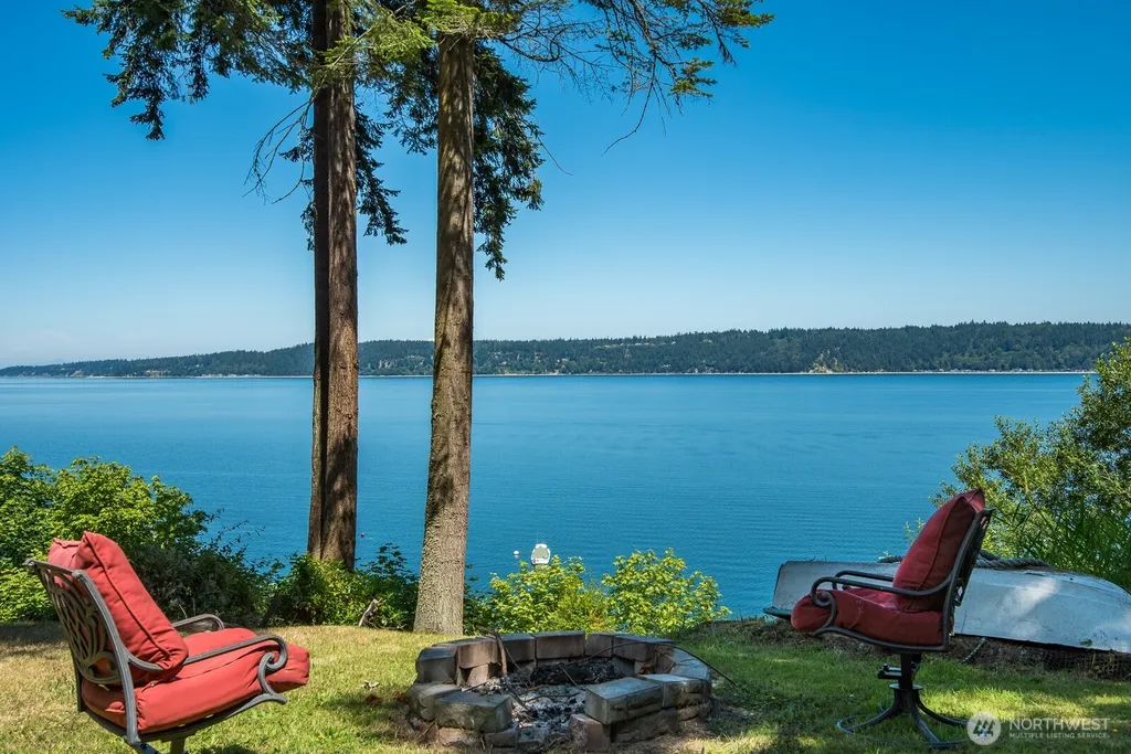 3365 Shoreline Drive Camano Island WA 98282