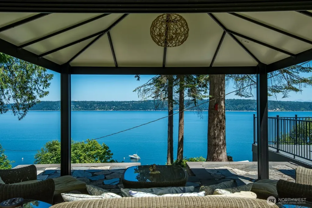 3365 Shoreline Drive Camano Island WA 98282