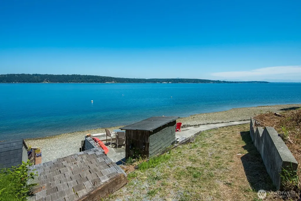 3365 Shoreline Drive Camano Island WA 98282