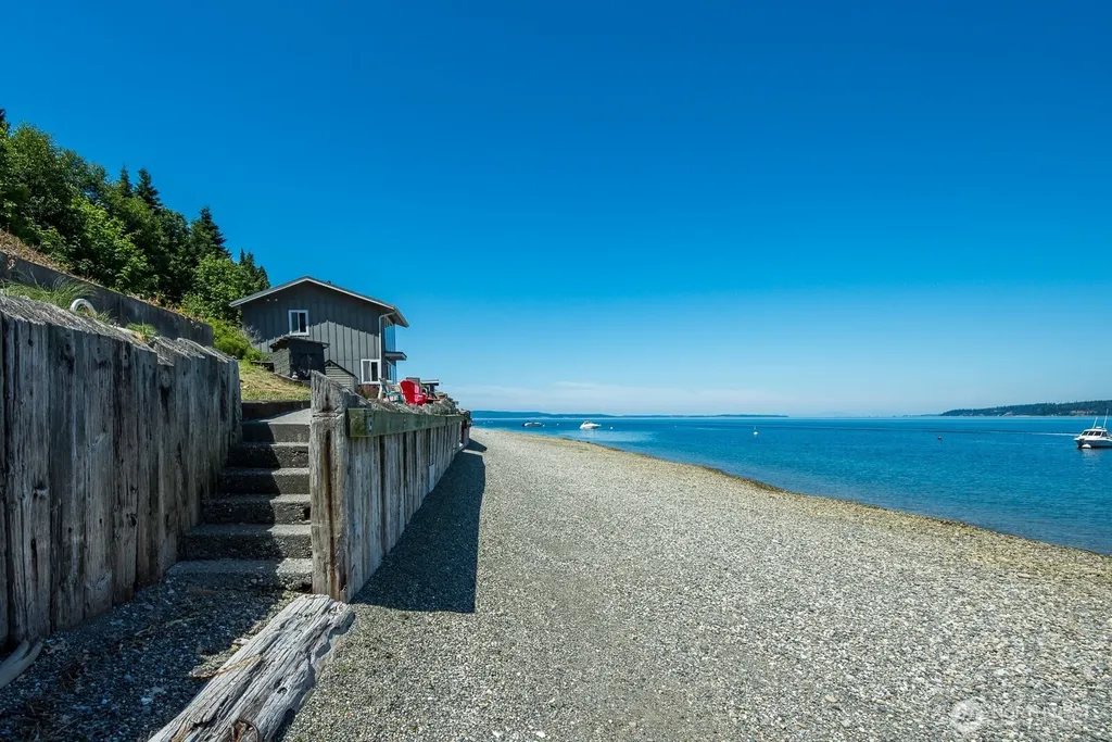 3365 Shoreline Drive Camano Island WA 98282
